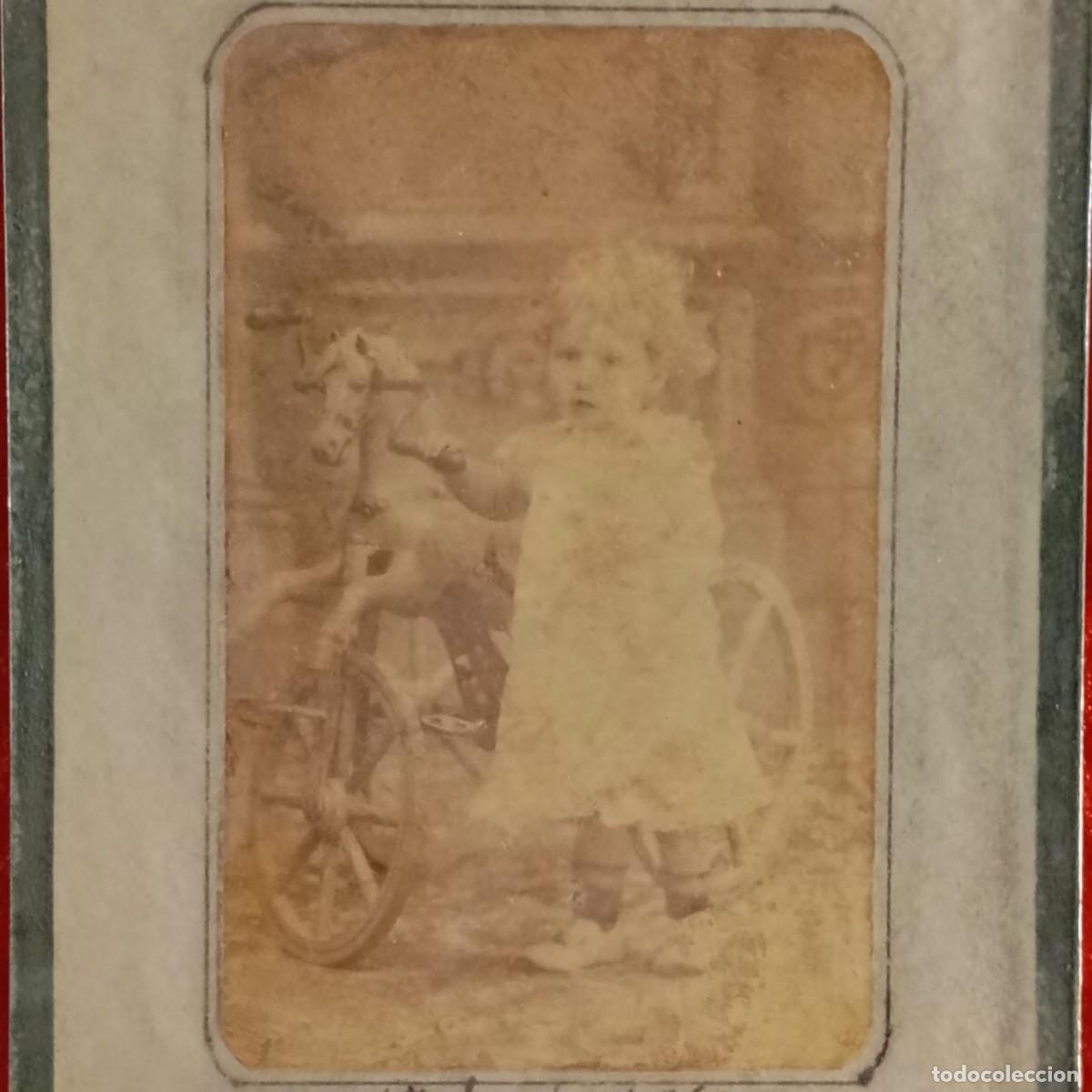 Fotograf&iacute;a antigua: NI&Ntilde;A CON UN CABALLO ANTIGUO - FOTOGRAF&Iacute;A MODERNISTA - C. 1850 - RAR&Iacute;SIMA / 3576