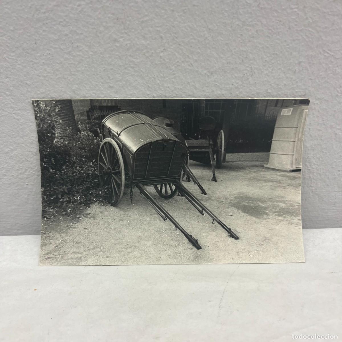 Fotograf&iacute;a antigua: ANTIGUA FOTOGRAFIA - CARRUAJE - &rdquo;ANTICS ESTRIS DE NETEJA&rdquo; - 1985 - 140 X 90 MM / 4620