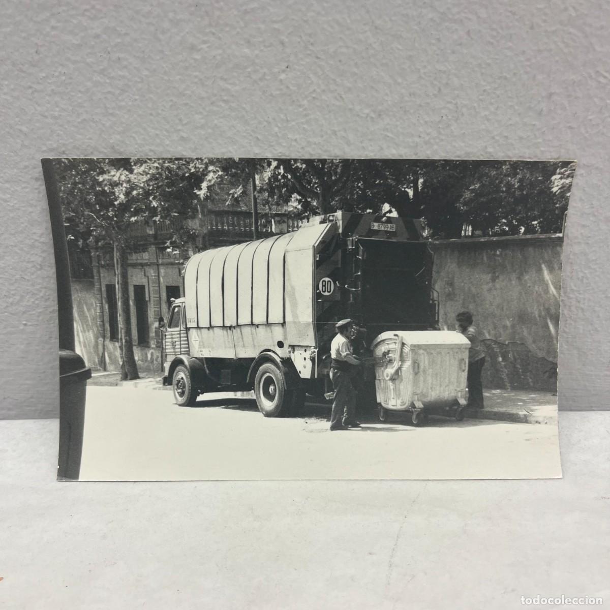 Fotograf&iacute;a antigua: ANTIGUA FOTOGRAFIA - CAMI&Oacute;N DE LA BASURA - 1983 - 140 X 90 MM / 4623