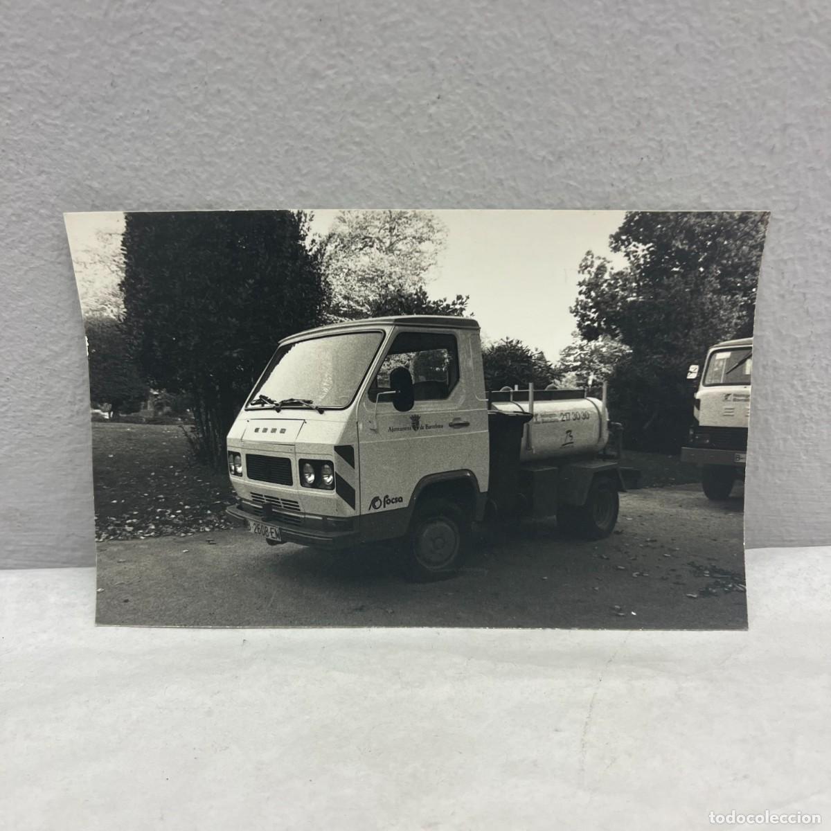 Fotograf&iacute;a antigua: ANTIGUA FOTOGRAFIA - CAMI&Oacute;N LIMPIEZA - NISSAN EBRO - NETEGEM BARCELONA - 1985 - 140 X 90 MM / 4632