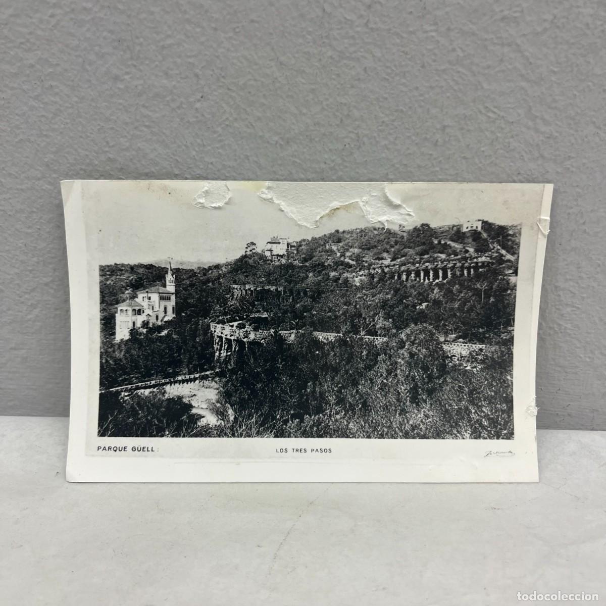 Fotograf&iacute;a antigua: ANTIGUA FOTOGRAFIA - PARQUE G&Uuml;ELL - LOS TRES PASOS - 1930 - BARCELONA - 140 X 90 MM / 4691
