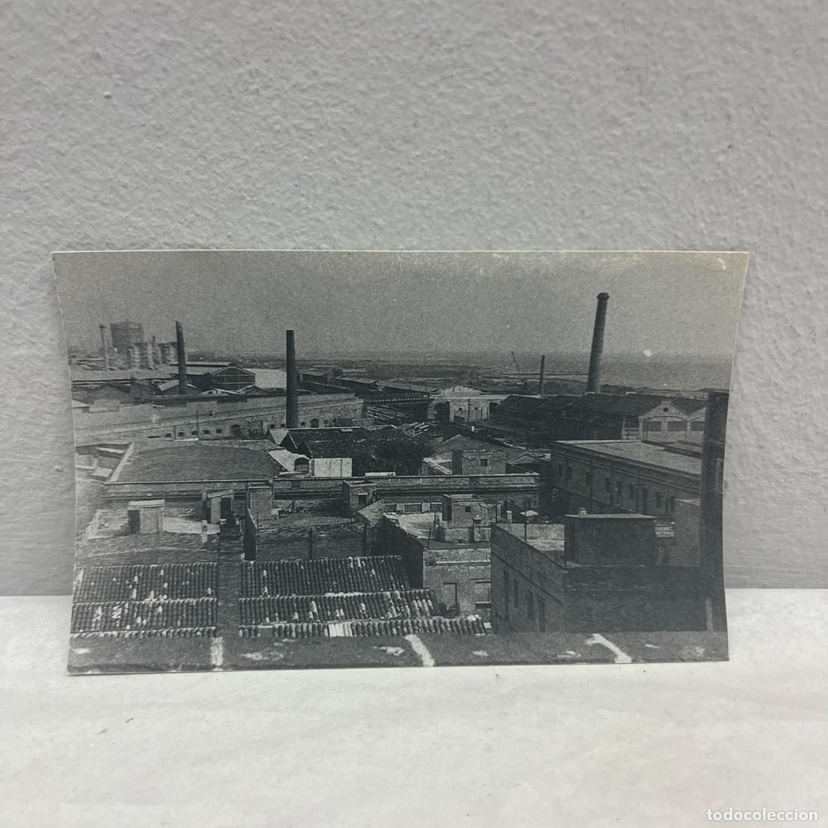 Fotograf&iacute;a antigua: ANTIGUA FOTOGRAFIA - VISTA PARCIAL DE LA CONCENTRACI&Oacute; INDUSTRIAL D'ICARIA - 140 X 90 MM / 4895