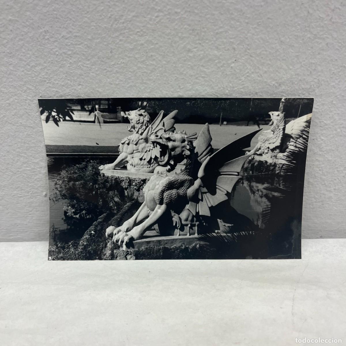 Fotograf&iacute;a antigua: ANTIGUA FOTOGRAFIA - GRIFOS EN CASCADA MONUMENTAL - PARQUE CIUTADELLA - 1993 - 140 X 90 MM / 4950