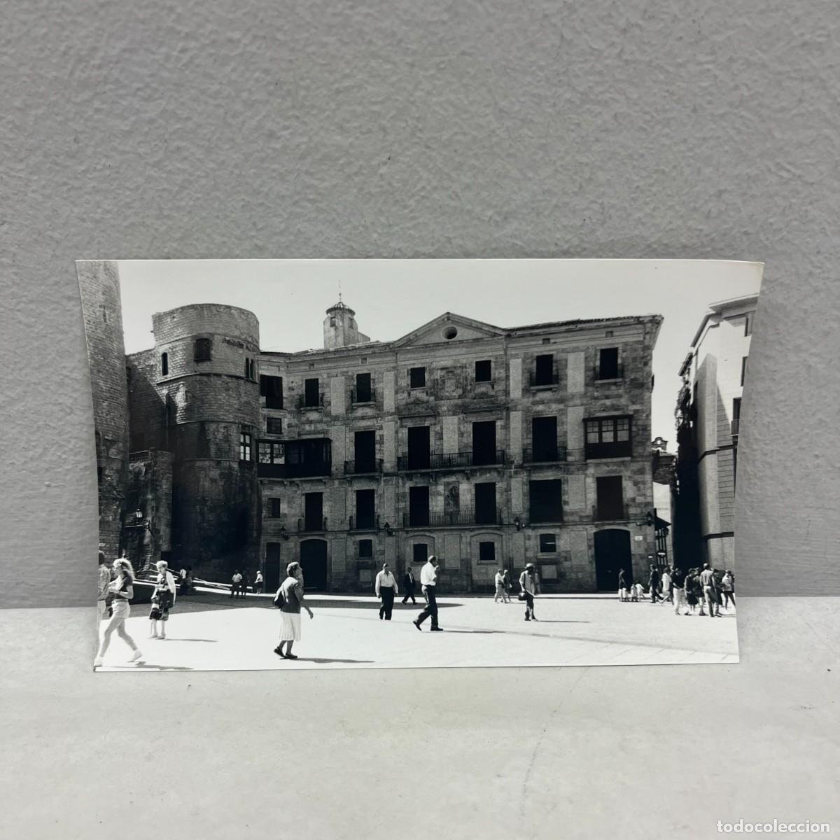 Photographie ancienne: ANTIGUA FOTOGRAFIA - PLA&Ccedil;A NOVA - PALAU DEL BISBE DE BARCELONA - 1993 - 140 X 90 MM / 4995