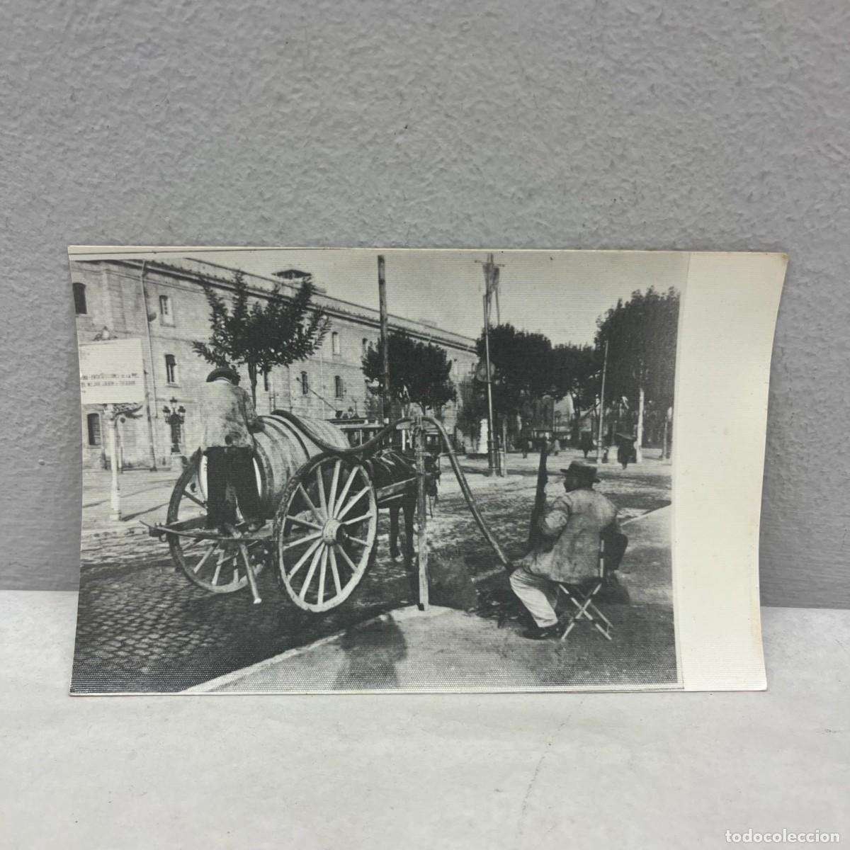 Fotograf&iacute;a antigua: ANTIGUA FOTOGRAFIA - RAMBLES - SERVICIO DE LIMPIEZA - BARCELONA - 1895 - 140 X 90 MM / 5103