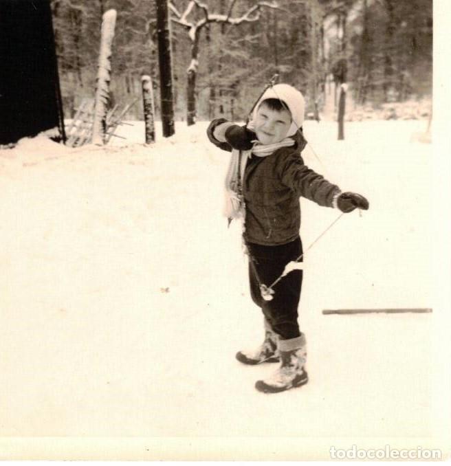 Fotografia antica: :::: C120 - FOTOGRAFIA - JOVENCITO EN LA NIEVE