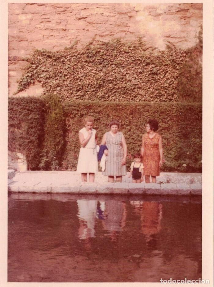 Antique Photography: :::: C151 - FOTOGRAFIA - TRES AMIGAS CON UN NI&Ntilde;ITO