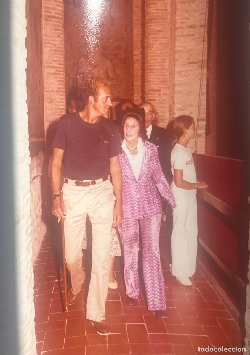 Fotograf&iacute;a antigua: FOTOGRAF&Iacute;A ORIGINAL DE EL REY JUAN CARLOS I Y GALA Y SALVADOR DAL&Iacute; MUSEO DALI FIGUERES 1978