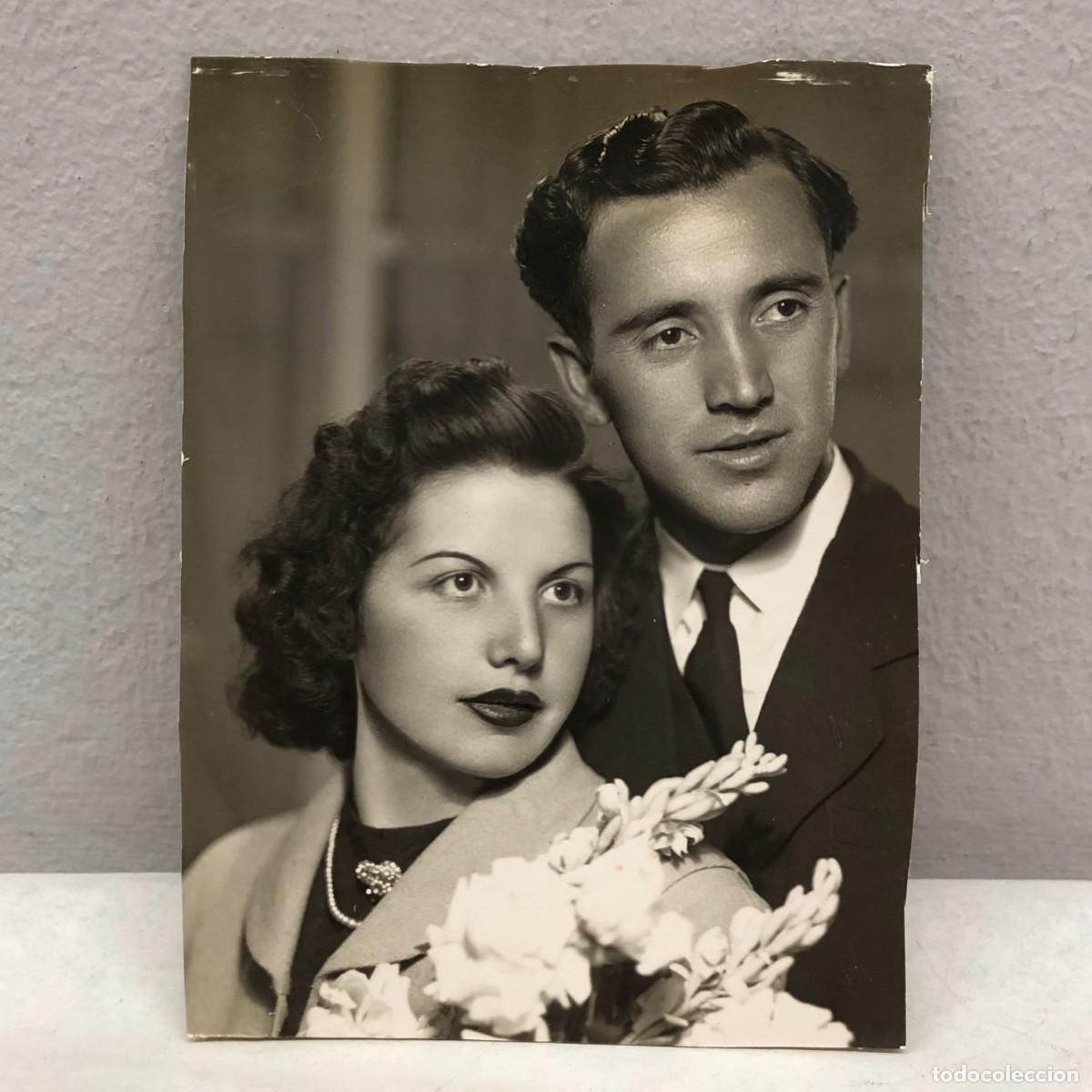 Fotograf&iacute;a antigua: ANTIGUA FOTOGRAFIA - RETRATO DE PAREJA - FOTOGRAFIA DE ESTUDIO - A&Ntilde;OS 50 - 120 X 90 MM / 319