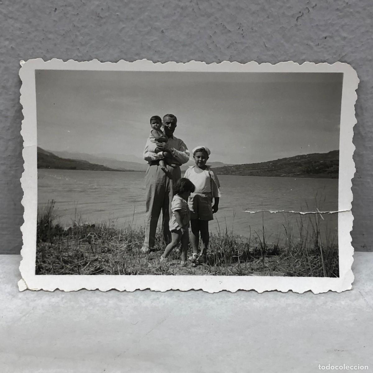 Fotograf&iacute;a antigua: ANTIGUA FOTOGRAFIA - RETRATO FAMILIAR EN LA ORILLA - ESTRELLA DE ORO, L&Eacute;RIDA - 90 X 60 MM / 342
