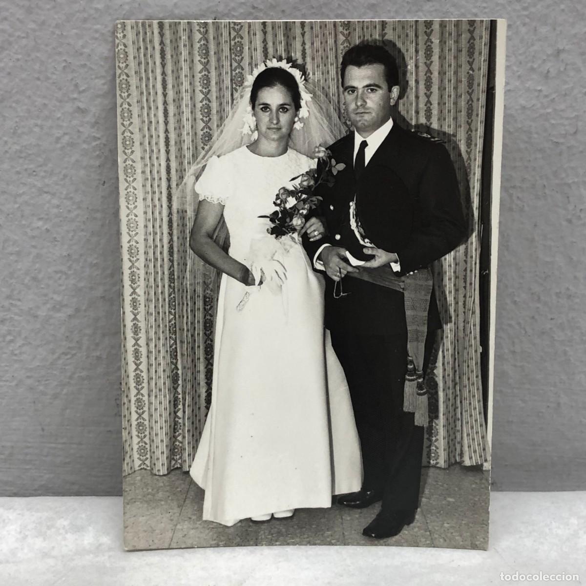 Fotograf&iacute;a antigua: ANTIGUA FOTOGRAFIA - RETRATO PAREJA EN SU BODA - CELEBRACI&Oacute;N - A&Ntilde;OS 40 - 105 X 75 MM / 346