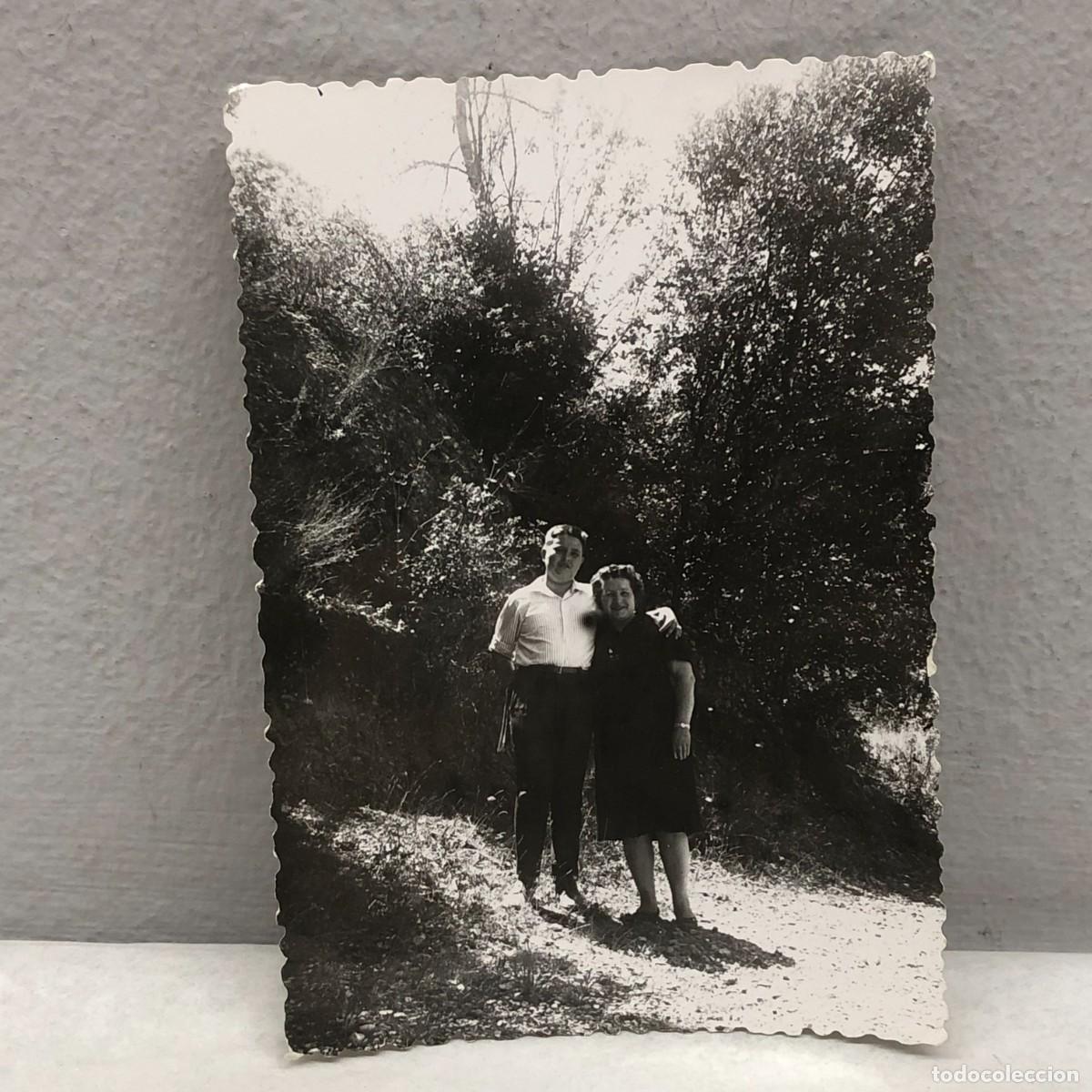 Fotograf&iacute;a antigua: ANTIGUA FOTOGRAFIA - RETRATO MADRE E HIJO - CAMPO - ENTORNO RURAL - YBCE - 105 X 75 MM / 347