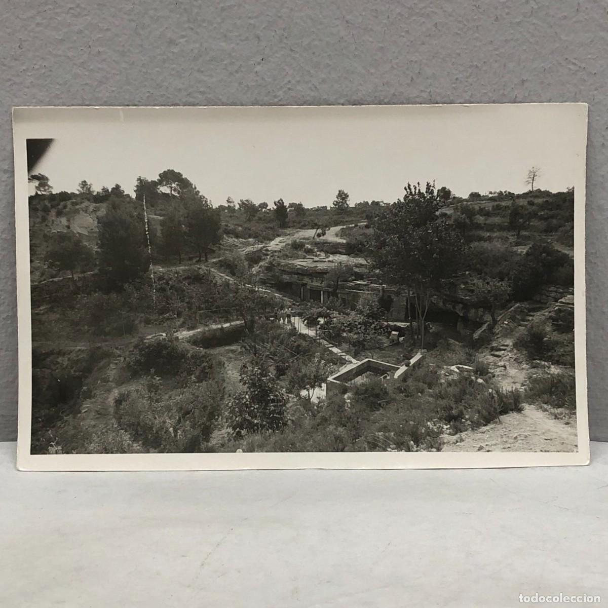 Fotograf&iacute;a antigua: ANTIGUA FOTOGRAFIA - PAISAJE RUAL - CONSTRUCCIONES DE PIEDRA Y VEGETACI&Oacute;N - 150 X 95 MM / 395