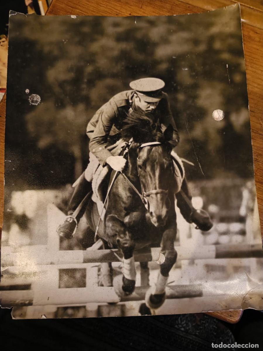 Fotograf&iacute;a antigua: FOTOGRAF&Iacute;A MILITAR SALTO HIPICA POSIBLE GIJON LAS MESTAS A&Ntilde;OS 40