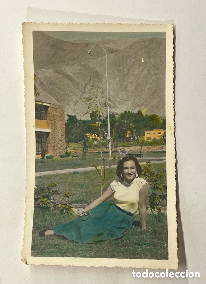 Fotograf&iacute;a antigua: LINCE Peru, Fot&oacute;grafia antigua coloreadas&hellip; una hermosa mujer Lime&ntilde;a.. (h.1960?) Foto Castro