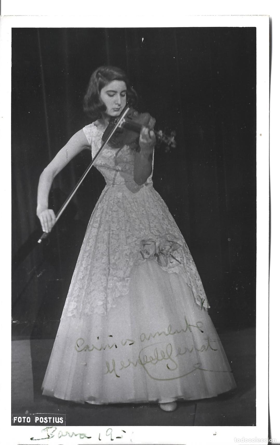 Fotograf&iacute;a antigua: MERCEDES SERRAT-VIOLINISTA-PALAU DE LA MUSICA-GRAN TEATRE DEL LICEU-FOTO DEDICADA 1951
