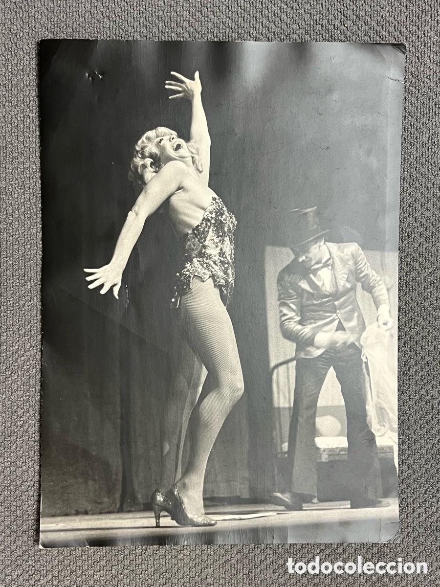Fotograf&iacute;a antigua: EVANGELINA ELIZONDO ? Actriz Mexicana. Actuando en el Tropicana Club de Cuba (h.1950?)