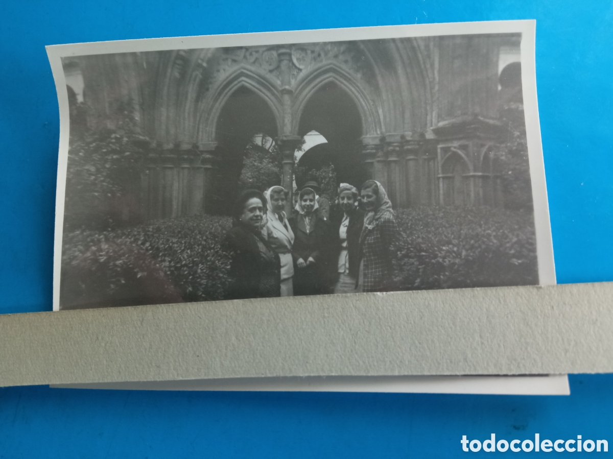 Fotograf&iacute;a antigua: Antigua fotograf&iacute;a Guadalupe (C&aacute;ceres) 1952 mide 96x70mm