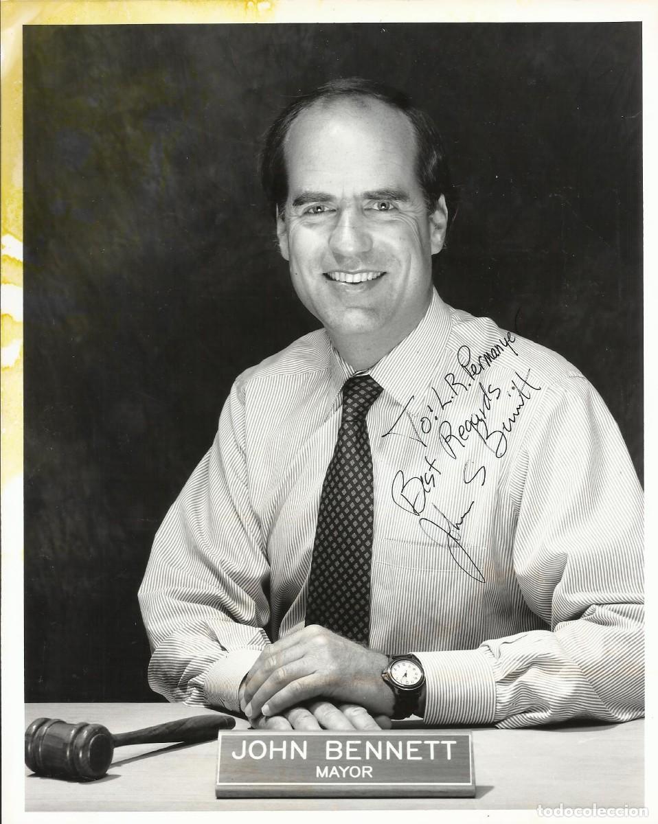Fotograf&iacute;a antigua: John S. Bennett. Mayor. Alcalde Aspen. Colorado. USA. Fotograf&iacute;a firmada y dedicada. 1997. 25x20 cm.