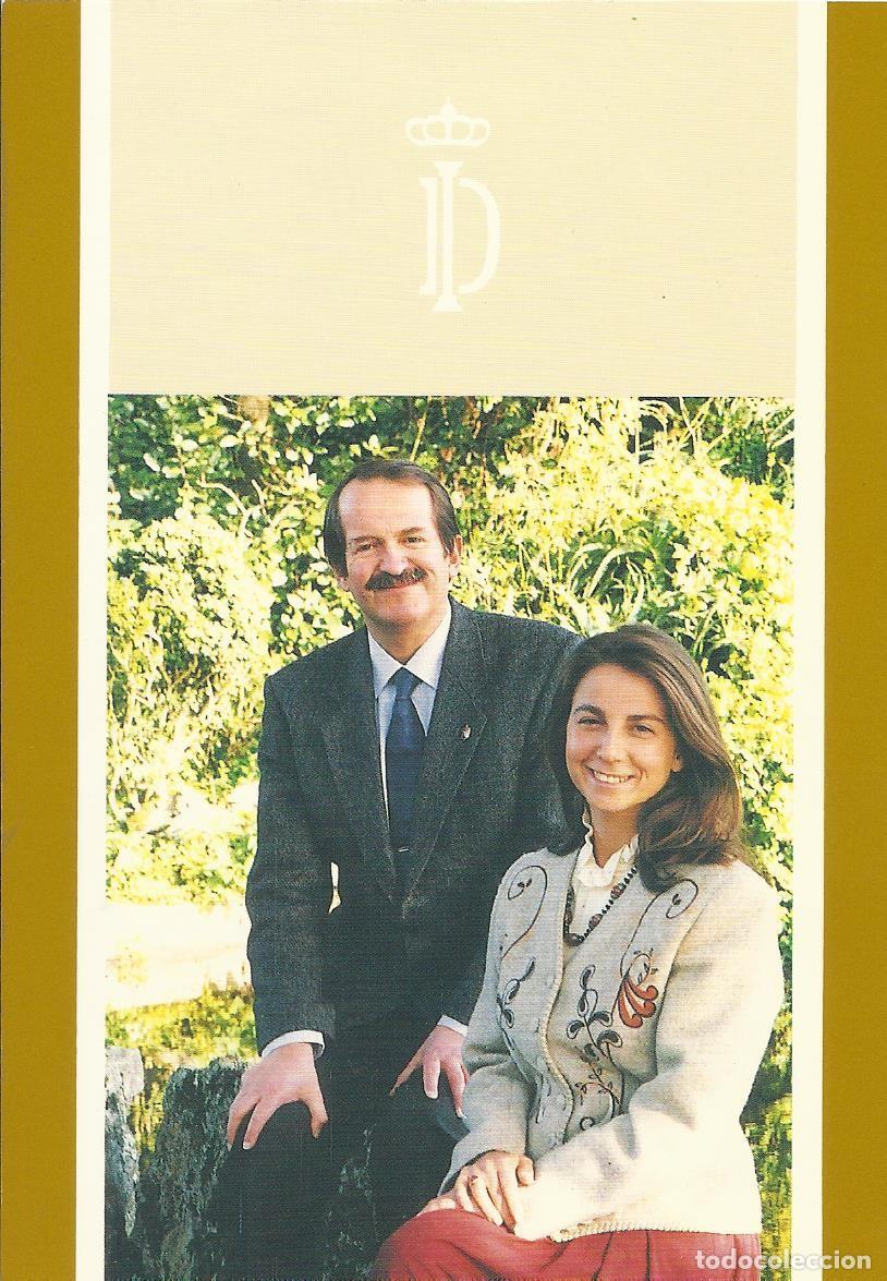 Fotograf&iacute;a antigua: Duque de Bragan&ccedil;a y Isabel de Heredia. Portugal. 1995. Fotograf&iacute;a firmada y dedicada. 15x10,5 cm.