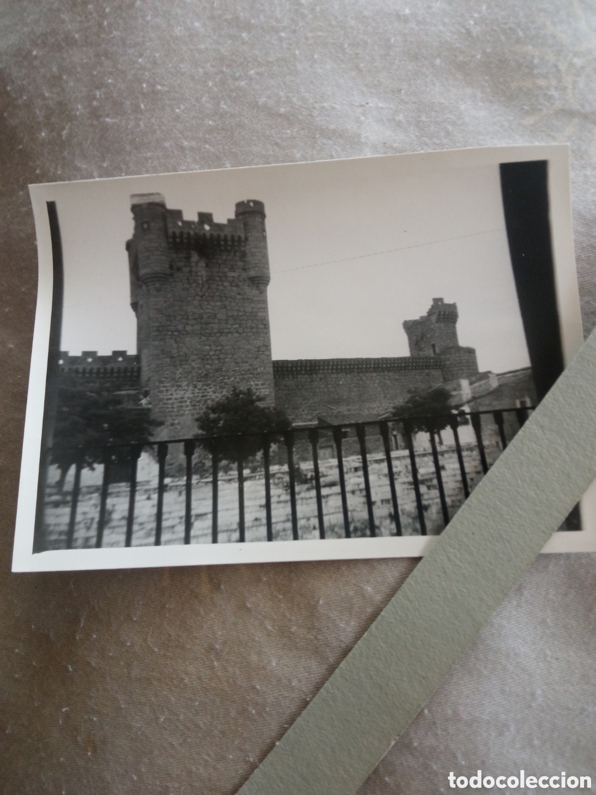 Fotograf&iacute;a antigua: Antigua fotograf&iacute;a, Castillo de Oropesa (Toledo) 1952 mide 98x70mm