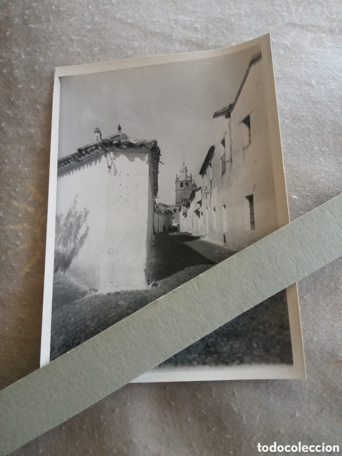 Fotograf&iacute;a antigua: Antigua fotograf&iacute;a, Puente del Arzobispo (Toledo) 1952, mide 97x70 mm