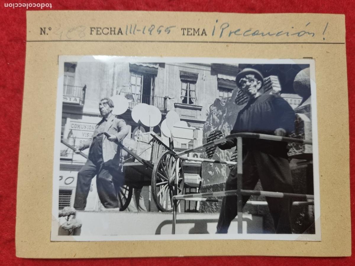 Fotograf&iacute;a antigua: ANTIGUA FOTO FOTOGRAFIA FALLA DE VALENCIA 1955 NINOTS PLAZA DE LA MERCE ORIGINAL KF1