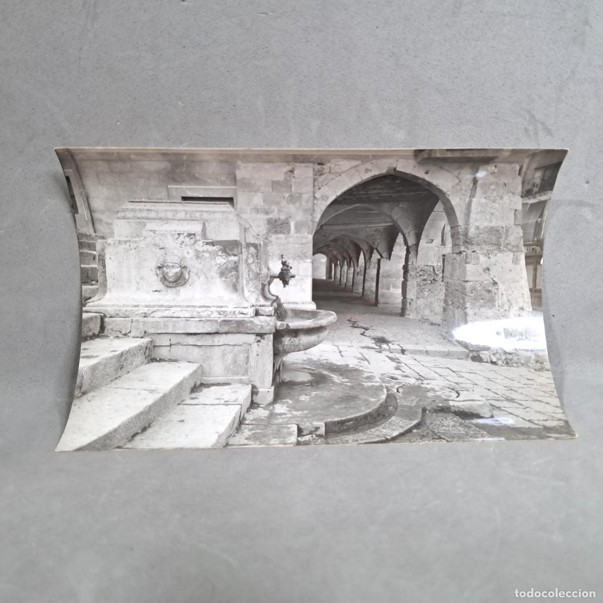 Fotograf&iacute;a antigua: Antigua fotograf&iacute;a, Hermenegild Vallv&eacute;. Fuente y arcos Calle de la Merceria, Tarragona. A&ntilde;os 20-30