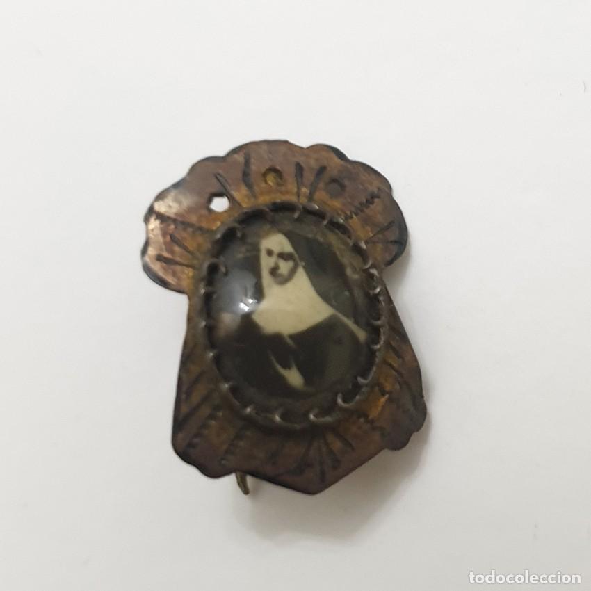 Fotograf&iacute;a antigua: ANTIGUO ALFILER INSIGNIA RELIGIOSA Retrato SANTA RITA ? FOTOGRAF&Iacute;A Antigua MONJA Devoci&oacute;n
