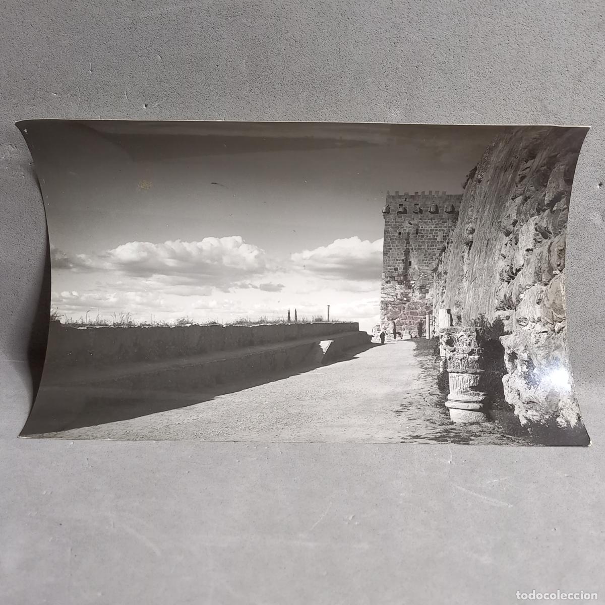 Fotograf&iacute;a antigua: Antigua fotograf&iacute;a Hermenegild Vallv&eacute;. Tarragona, Muralla romana y Torre del Arzobispo. A&ntilde;os 20-30