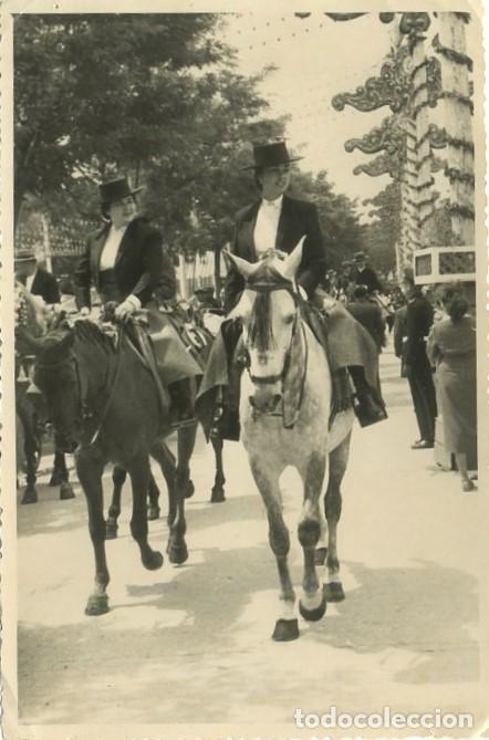 Fotograf&iacute;a antigua: FOTOGRAFIA ANTIGUA DE LA FERIA DE SEVILLA A&Ntilde;O 1952, FOTOGRAFIA SERRANO SEVILLA. FOTSEV-1956