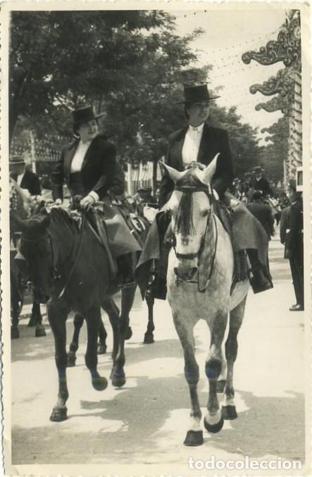 Fotograf&iacute;a antigua: FOTOGRAFIA ANTIGUA DE LA FERIA DE SEVILLA A&Ntilde;O 1952, FOTOGRAFIA SERRANO SEVILLA. FOTSEV-1957