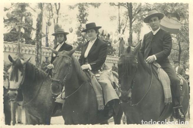 Fotograf&iacute;a antigua: FOTOGRAFIA ANTIGUA DE LA FERIA DE SEVILLA A&Ntilde;O 1952, FOTO CARLOS SEVILLA. FOTSEV-1959