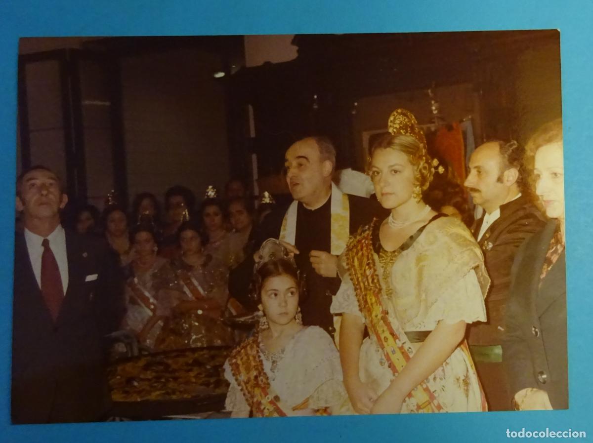 Fotograf&iacute;a antigua: FOTOGRAF&Iacute;A FALLERA MAYOR Y FALLERA MAYOR INFANTIL DE VALENCIA. FALLAS 1974
