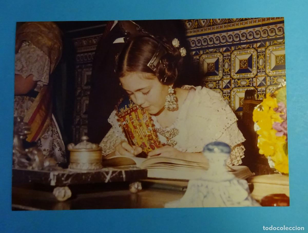 Fotograf&iacute;a antigua: FOTOGRAF&Iacute;A FALLERA MAYOR INFANTIL DE VALENCIA. FALLAS 1974