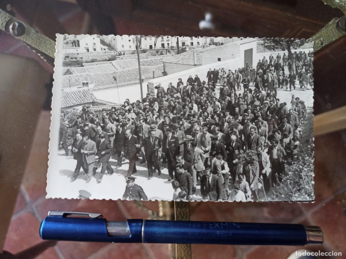 Fotograf&iacute;a antigua: Fotograf&iacute;a calles de Baeza, Visita de personalidades