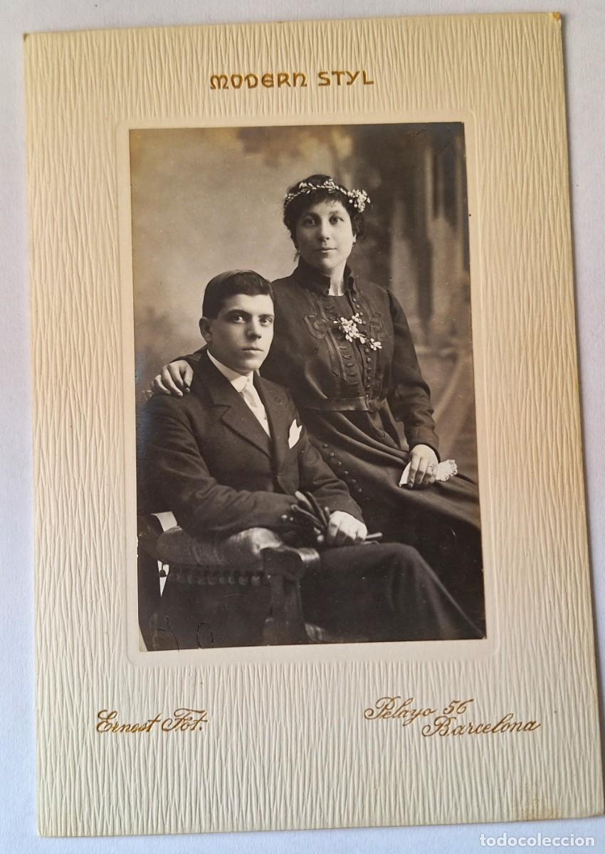 Fotograf&iacute;a antigua: FOTO POSTAL MUY ANTIGUA MODERNISTA (18X12) - MAS DE 100 A&Ntilde;OS - FOT. ERNEST - PAREJA NOVIOS