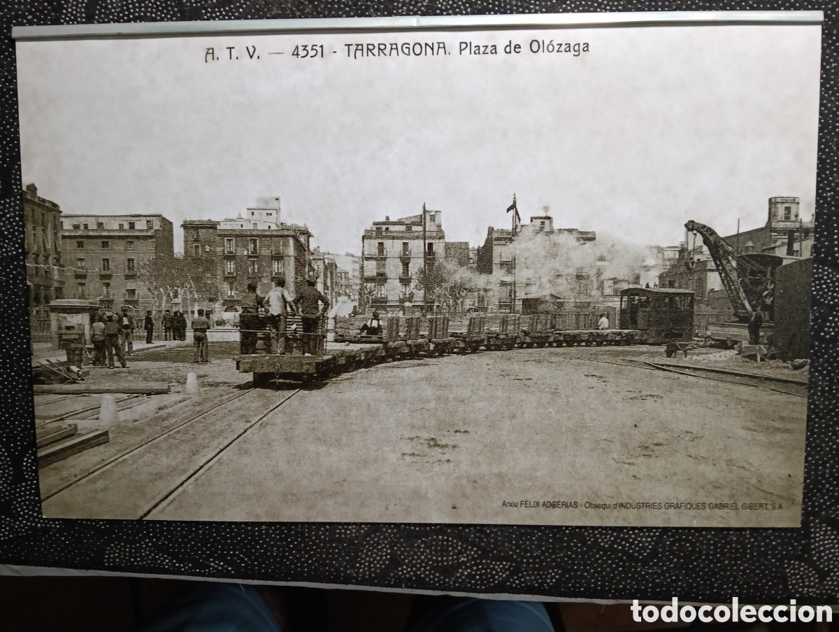 Fotograf&iacute;a antigua: Fotograf&iacute;a ampliada de la Plaza de Ol&oacute;zaga en Tarragona siglo XX Arxiu F&eacute;lix Adserias mide 43 x 28 c