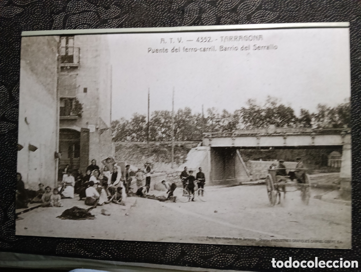 Fotograf&iacute;a antigua: Fotograf&iacute;a del Barrio del Serrayo, puente del ferrocarril Tarragona siglo XX mide 43 x 28 cm reprodu