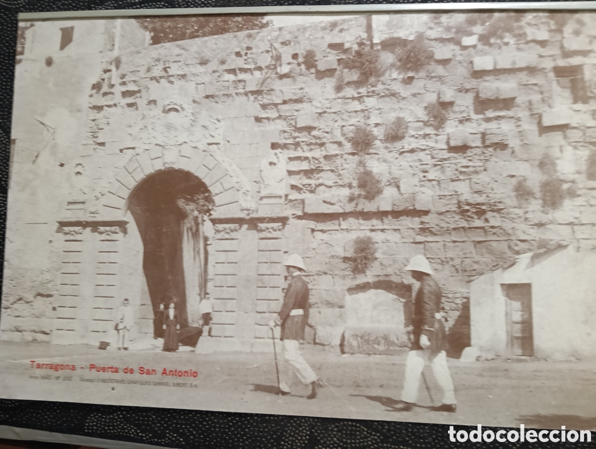 Fotograf&iacute;a antigua: Fotograf&iacute;a de la puerta de San Antonio en Tarragona. Siglo XX Arxiu Magi. Mide 43 x 30 cm. Reproducc