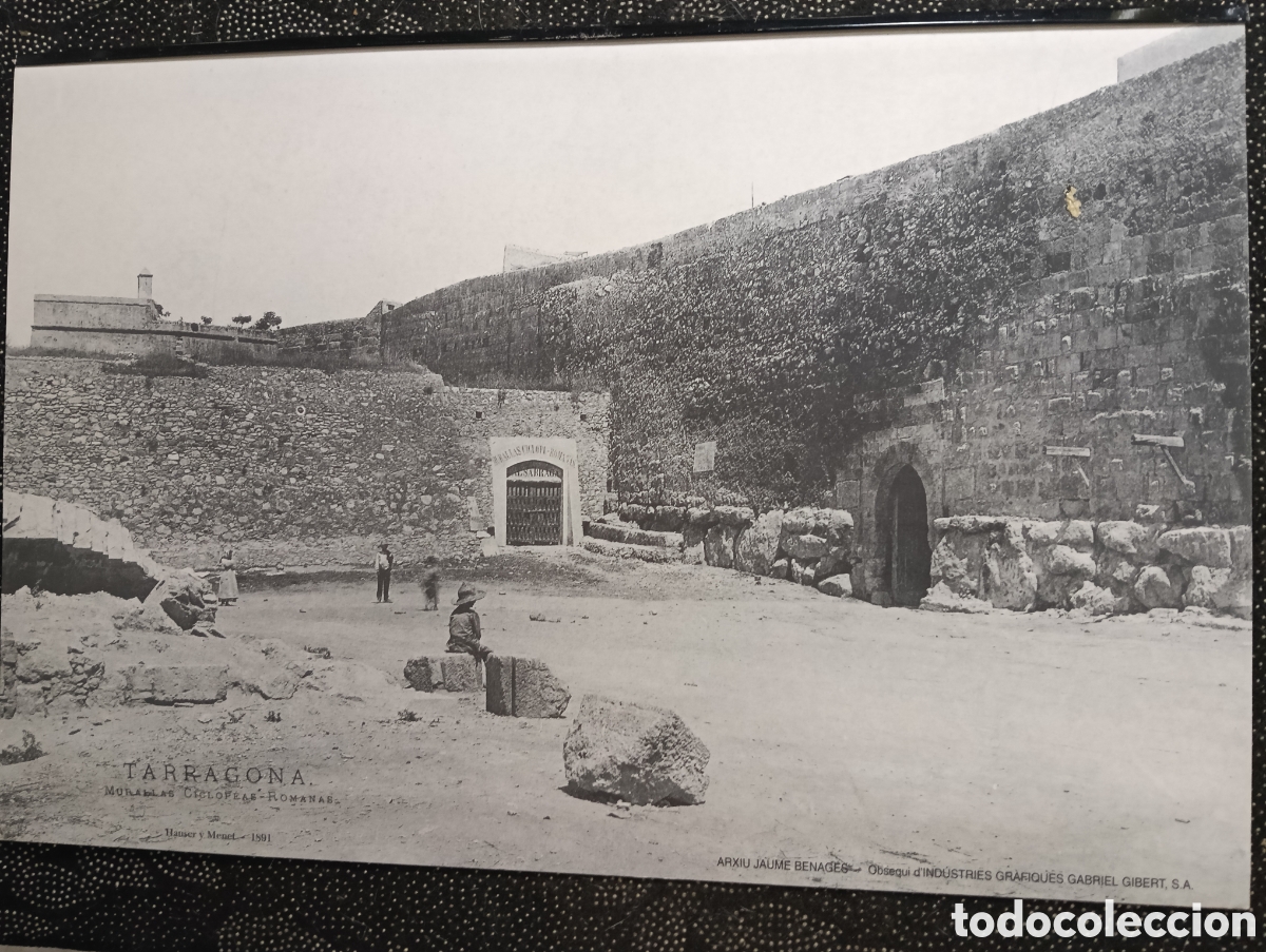 Fotograf&iacute;a antigua: Fotograf&iacute;a de las Murallas Cicl&oacute;peas Romanas en Tarragona siglo XX mide 43 x 28 cm reproducci&oacute;n