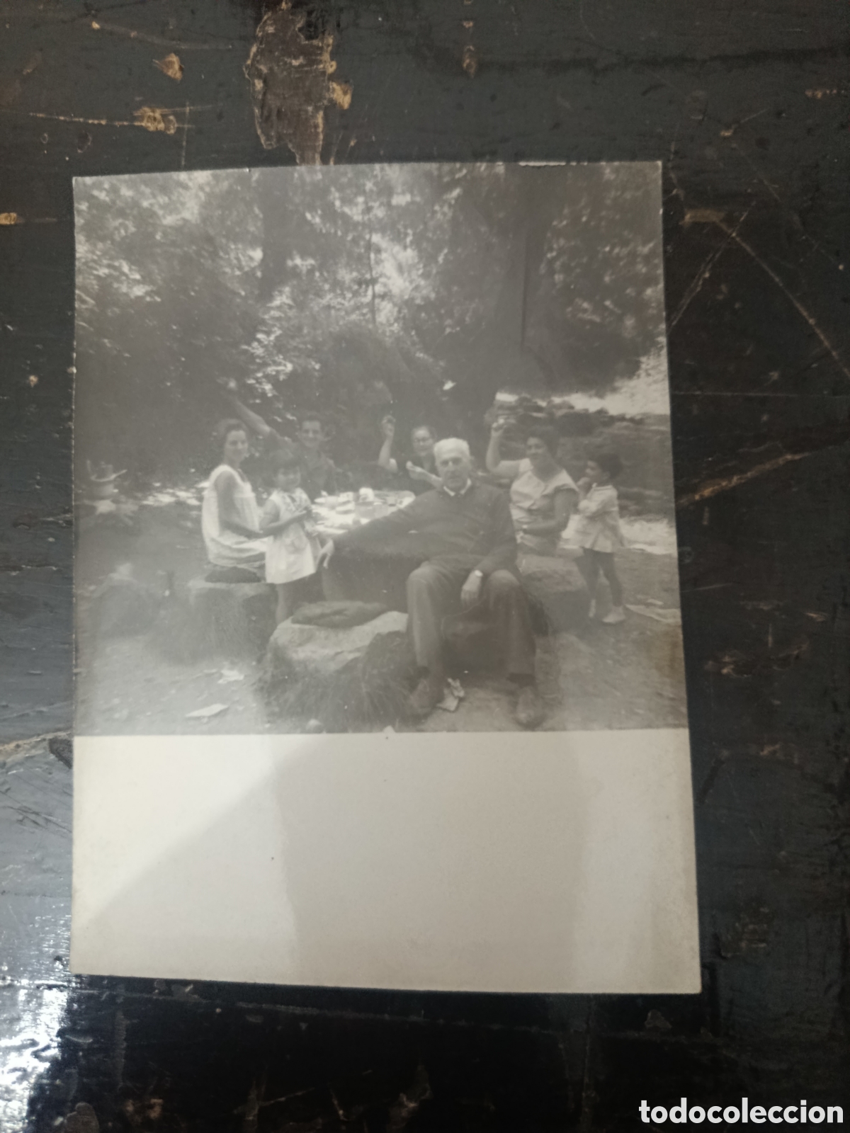 Fotograf&iacute;a antigua: Fotograf&iacute;a familiar de 1963 font del mol&iacute; santa Mar&iacute;a de l'estany