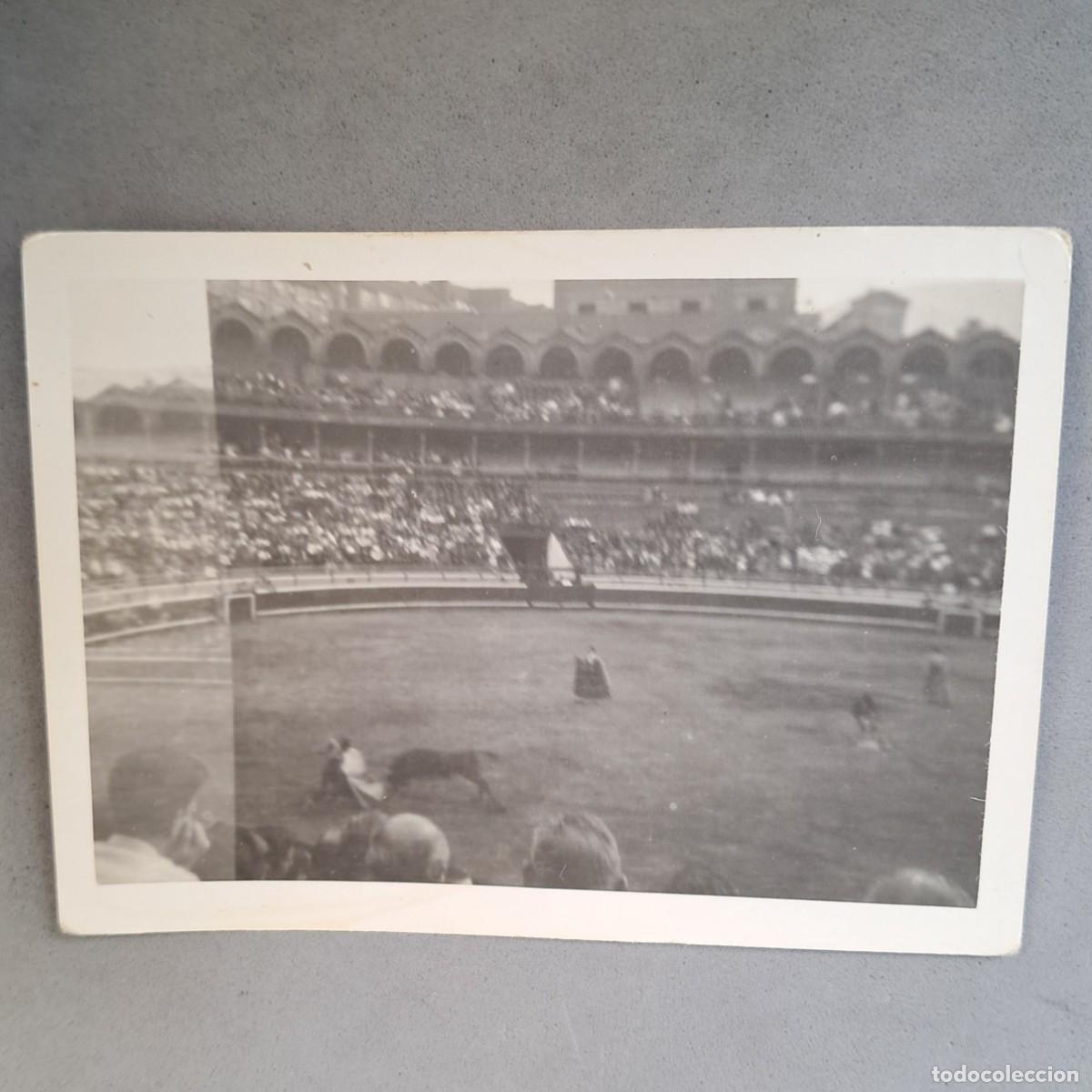 Fotografia antiga: Antigua fotografia, de una corrida de toros en la Plaza de Toros de Bilbao. A&ntilde;os 60
