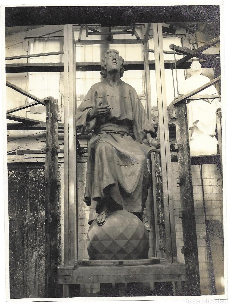 Fotografia antica: Sagrada Familia, escultura Sant Maties, Fa&ccedil;ana del Naixement (Joan Matamala i Flotats)