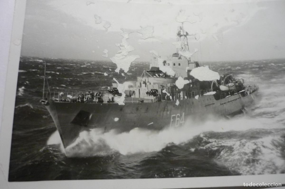 Fotograf&iacute;a antigua: foto lerida 11-5.-65 entrega bandera combate corbeta nautilus cm