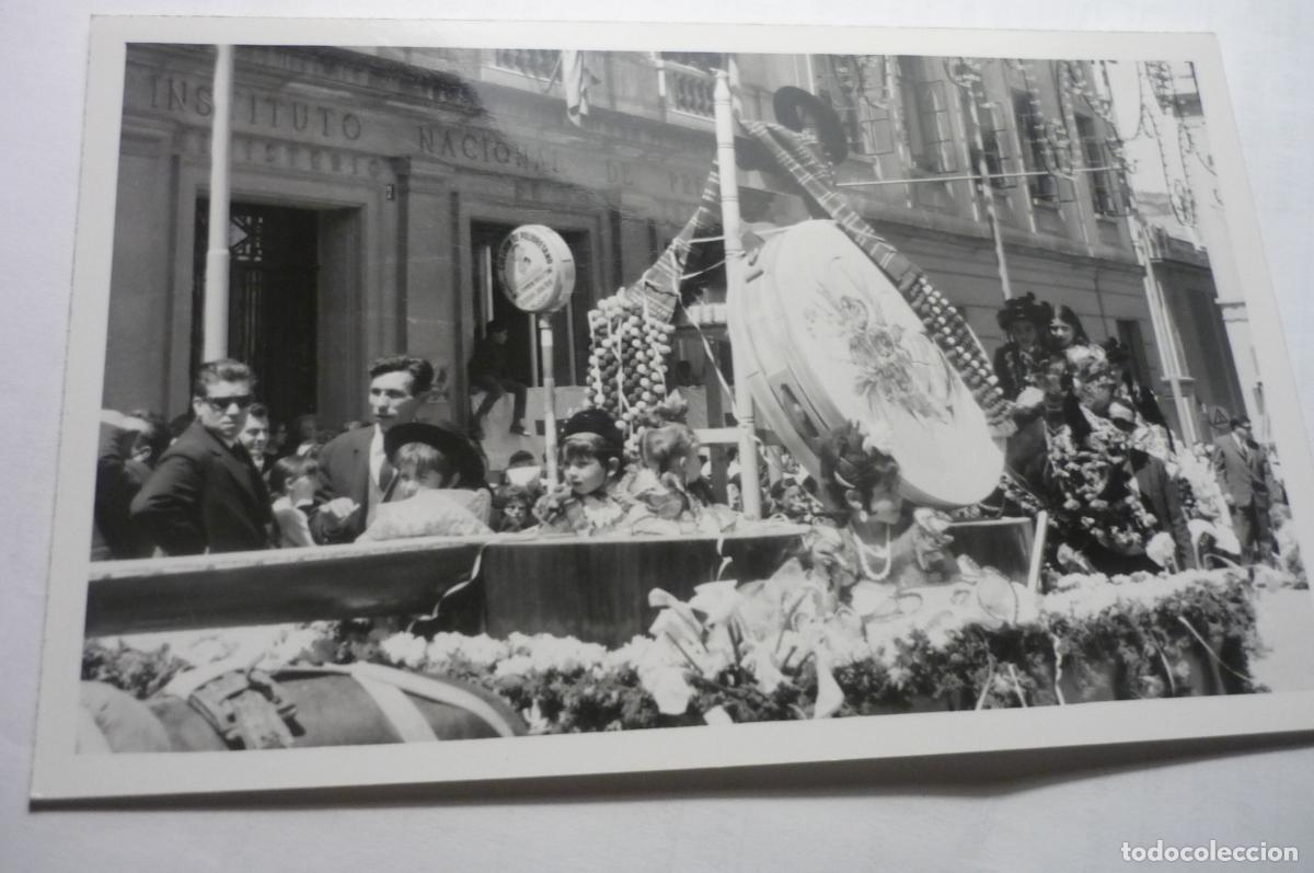 Fotograf&iacute;a antigua: foto carroza .-alcoy?? foto palomera cm
