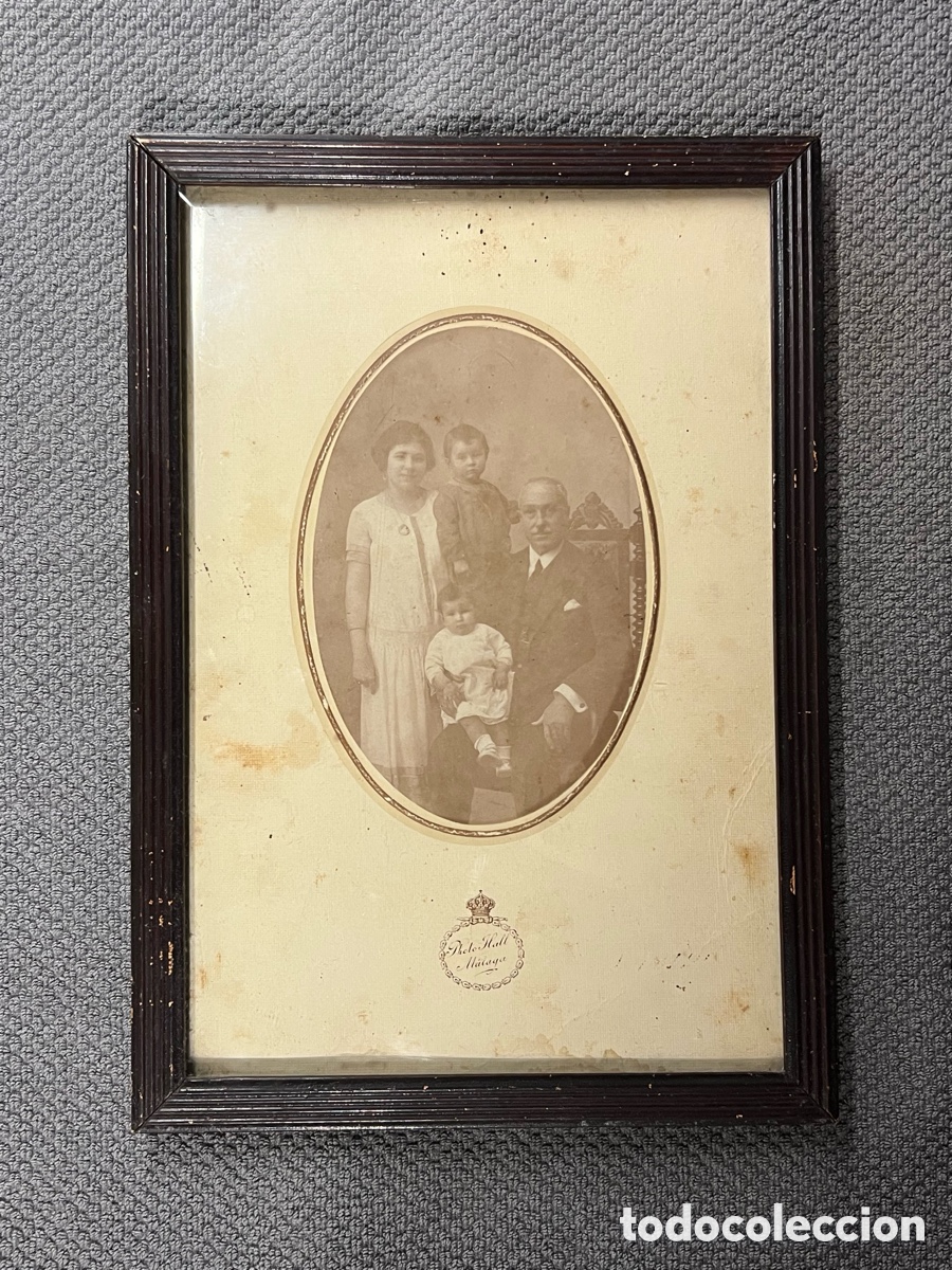 Fotograf&iacute;a antigua: M&Aacute;LAGA. Photo Hall. Retrato de estudio con Marco.. Mi familia Malague&ntilde;a (h.1920?)