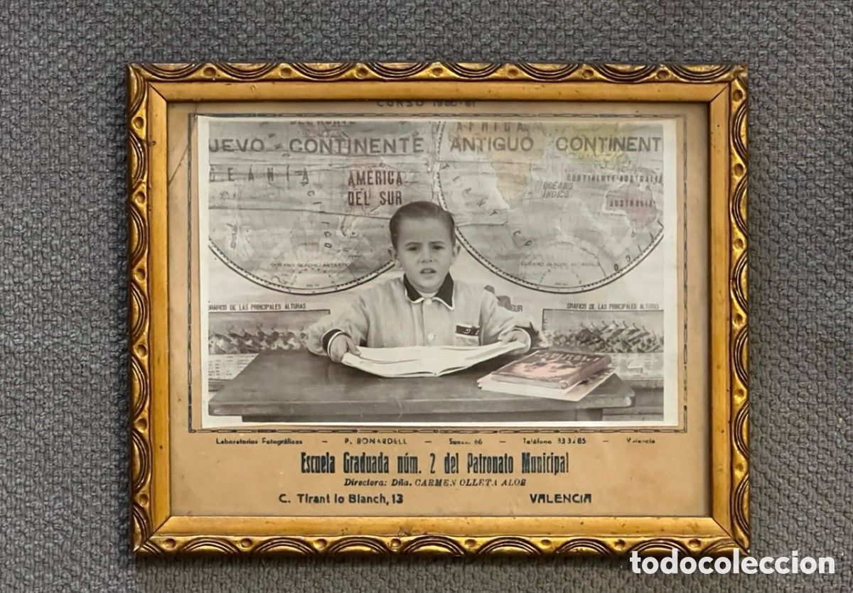 Fotografia antiga: RECUERDO ESCOLAR. Escuela Graduada No.2 del Patronato Municipal.. Do&ntilde;a Carmen Ollet (h.1960?)