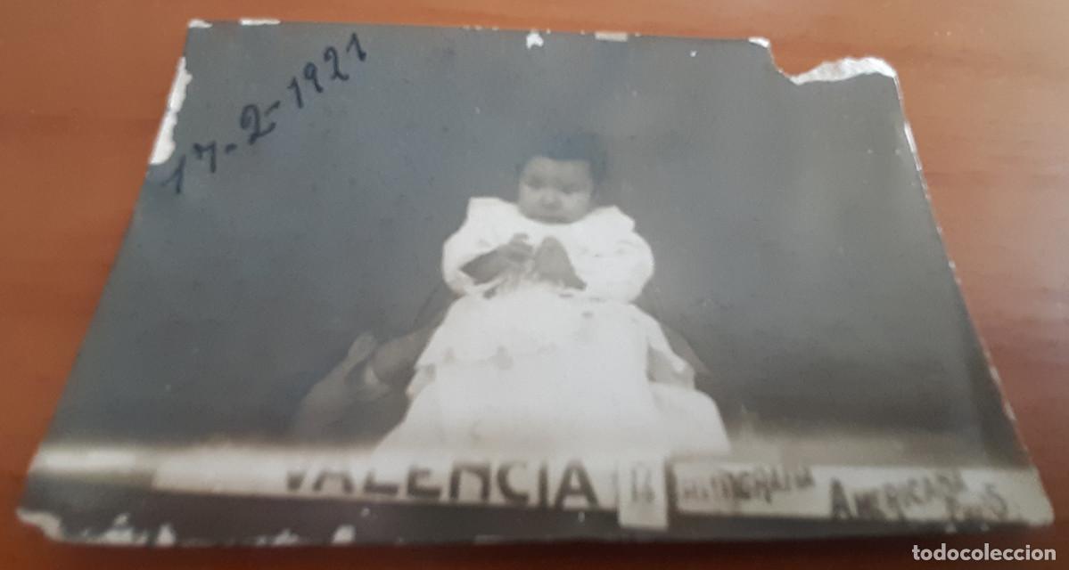 Fotografia antiga: PEQUE&Ntilde;A FOTOGRAF&Iacute;A DE BEB&Eacute; - A&Ntilde;O 1921 - 3 X 5,50 CMS. - DEDICATORIA EN EL DORSO