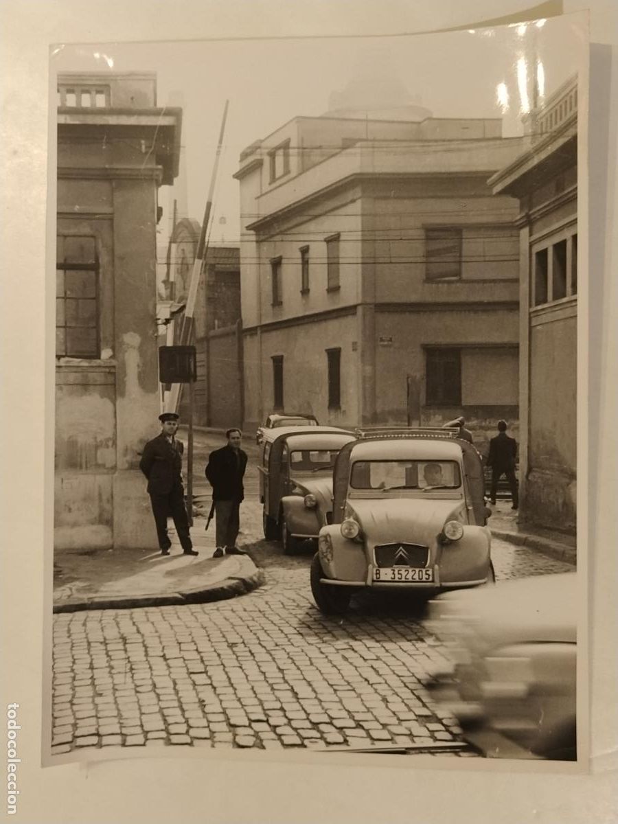 Fotograf&iacute;a antigua: BARCELONA ? GUARDABARRERA - FOTOGRAFIA ANTIGUA DE PRENSA O EDITORIAL - 53